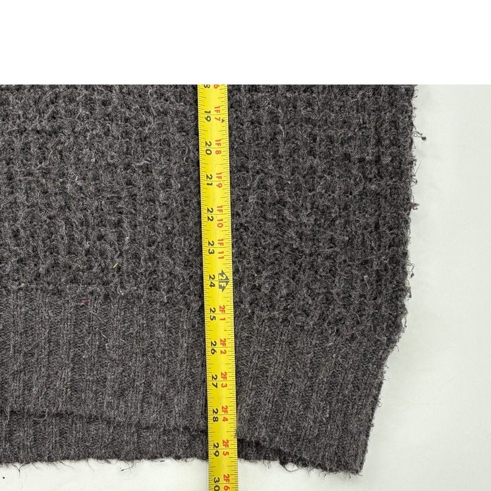 American Eagle Womens Super Oversized V-Neck Sweater size Medium Cozy minimalist - Picture 8 of 13
